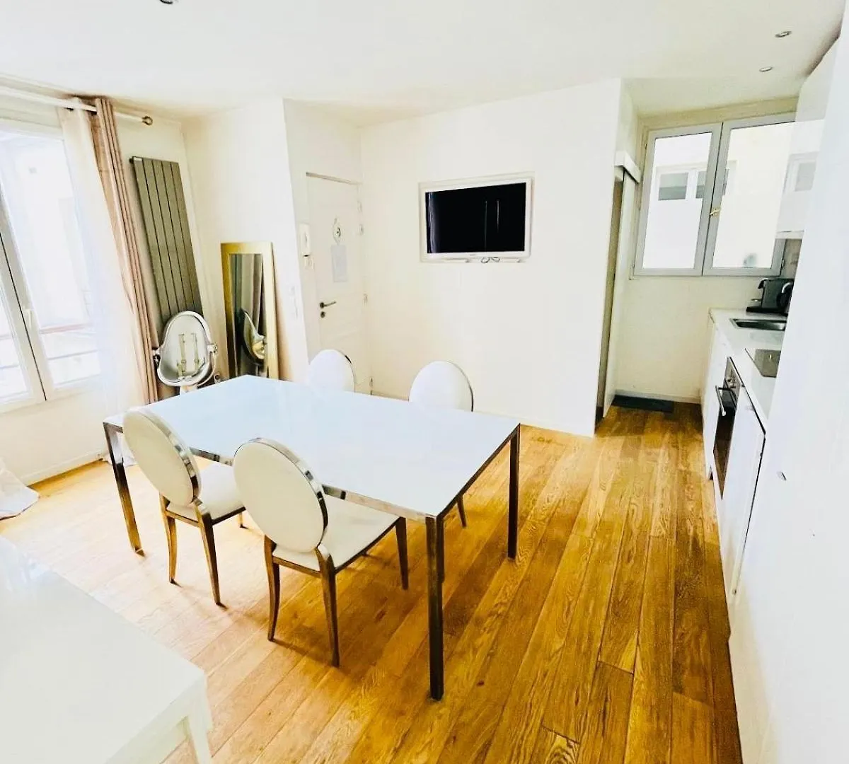 Ferienwohnung Grand Loft Proche Sacre Coeur Gare Du Nord Paris Apartment